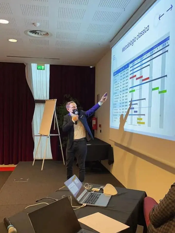 Luca Faccin durante una sessione di formazione