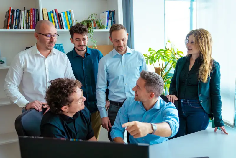 Il team di PerformancePPC al lavoro in ufficio
